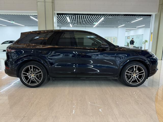 Porsche Cayenne 2023 Cayenne 3.0T Platinum Edition – фото 10