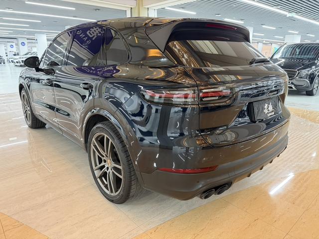 Porsche Cayenne 2023 Cayenne 3.0T Platinum Edition – фото 13