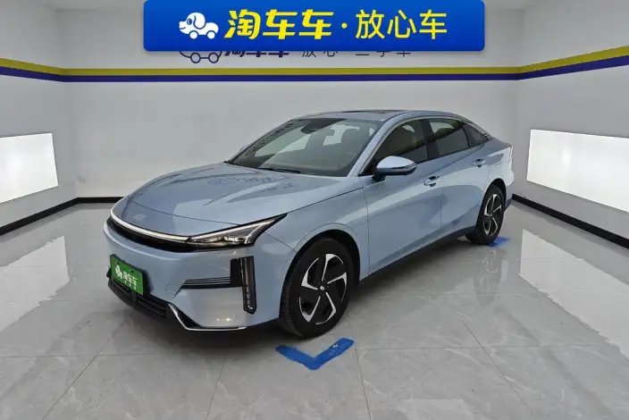Geely Galaxy L6 2025 Model 1.5 EM-i DHT 140KM Galaxy Edition