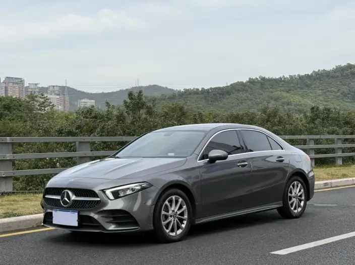 Mercedes-Benz A-class 2021 Model A 200 L Sports sedan Fashion Edition