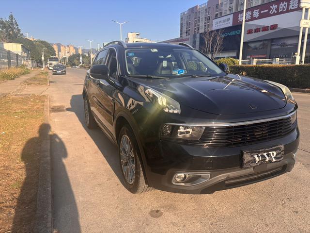 Lynk & Co 01 Модель 2018 года 2.0T 2WD тип + Edition – фото 3