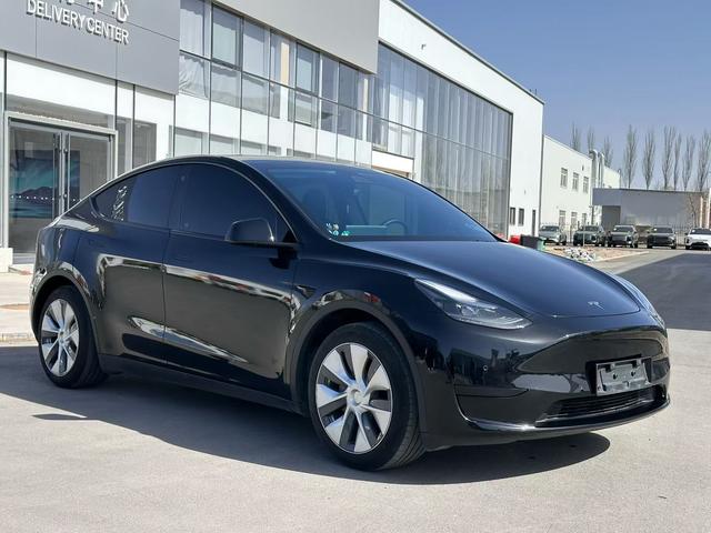 Tesla Model Y 2022 Facelift RWD – фото 3