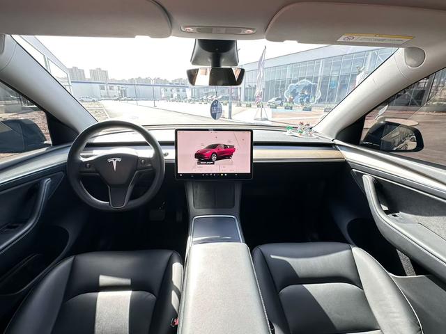 Tesla Model Y 2022 Facelift RWD – фото 4