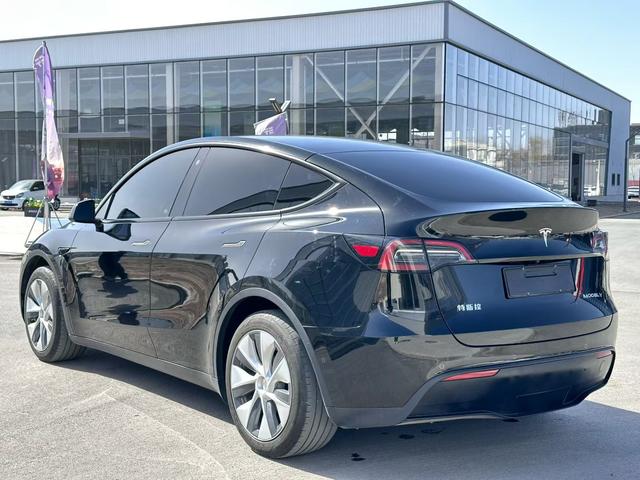 Tesla Model Y 2022 Facelift RWD – фото 7