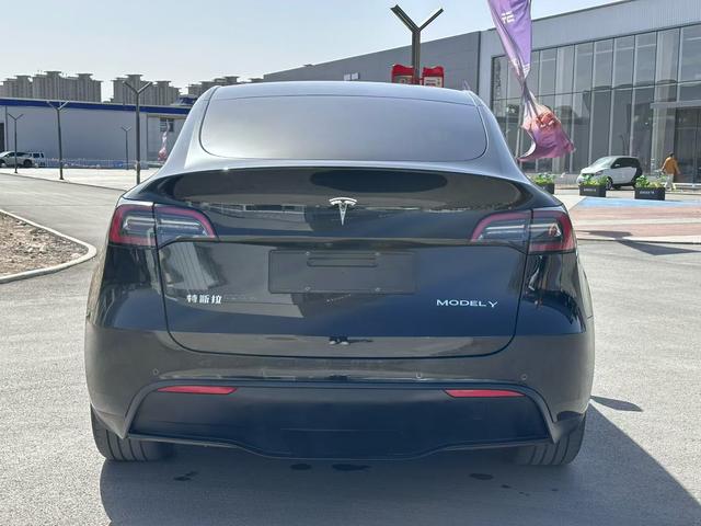 Tesla Model Y 2022 Facelift RWD – фото 8