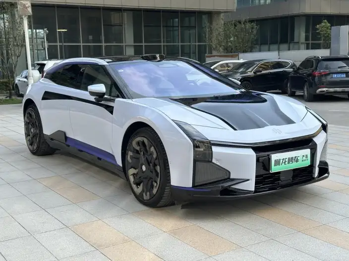 HiPhi Z 2023 Model 5 seat Edition