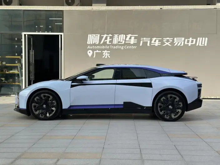 HiPhi Z 2023 Model 5 seat Edition