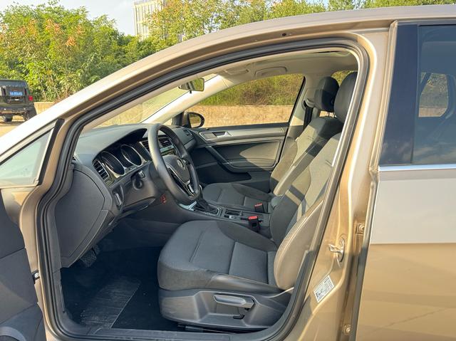 Volkswagen Gol f Модель 2019 года 1.6L автоматическое Com f ort National V – фото 5