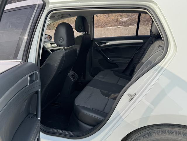 Volkswagen Golf 2018 230 TSI Automatic Comfort – фото 6