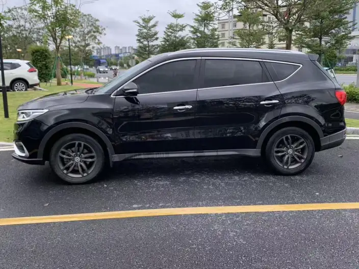 Dongfeng Fengguang 580 2020 Model 1.5T CVT Luxury Model