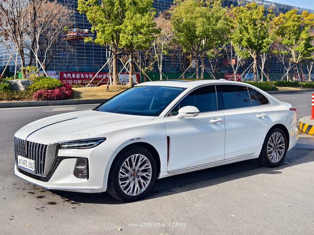 Hongqi H5 2023 2.0T Automatic Smart Connect Flag Smooth – фото 1