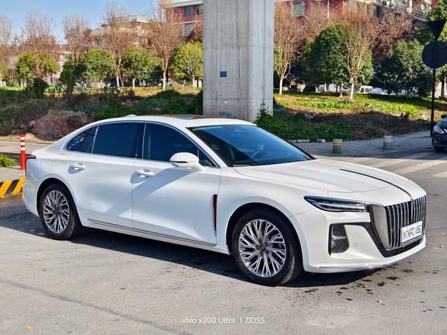 Hongqi H5 2023 2.0T Automatic Smart Connect Flag Smooth – фото 3