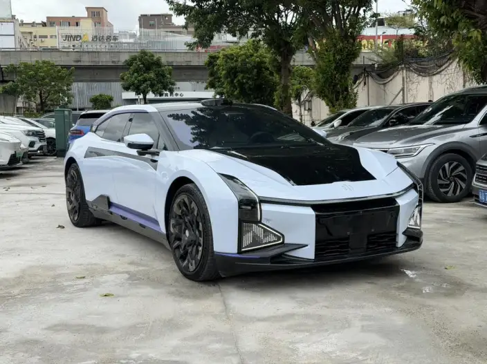 HiPhi Z 2023 Model 4 seat Edition