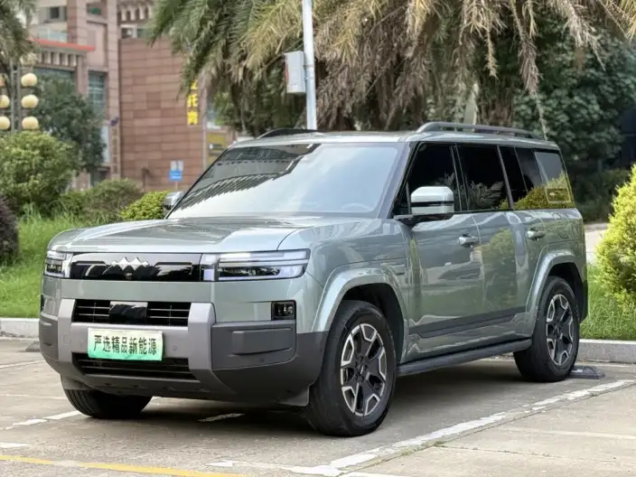 Titan 7 PHEV 2025 Model 200KM 2WD Max Edition