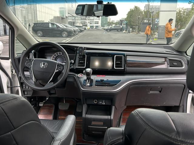 Honda Elysion 2016 2.4L Style – фото 14
