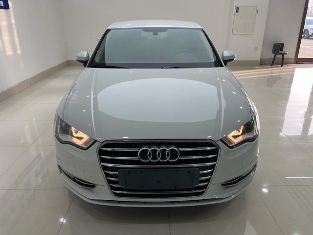 Audi A3 2016 модификация Limousine 35 TFSI Dynamic – фото 2