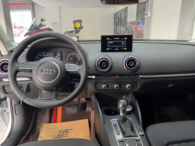 Audi A3 2016 модификация Limousine 35 TFSI Dynamic – фото 7