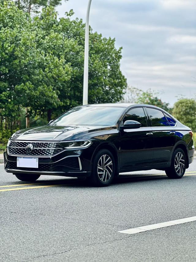 Volkswagen Lavida 2023 300TSI DSG Star Winged Edition – фото 1