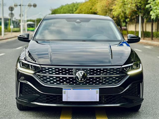 Volkswagen Lavida 2023 300TSI DSG Star Winged Edition – фото 2