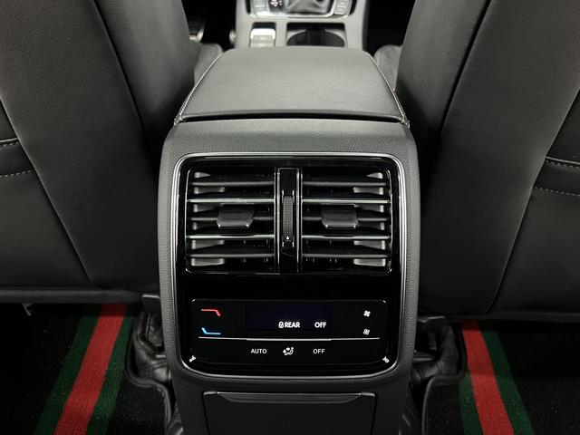 Volkswagen CC 2023 330TSI Dazzle Edition – фото 10