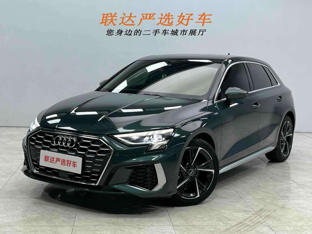 Audi A3 2022 Sportback 35 TFSI Stylish Sportback – фото 1