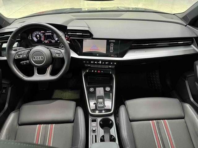 Audi A3 2022 Sportback 35 TFSI Stylish Sportback – фото 2