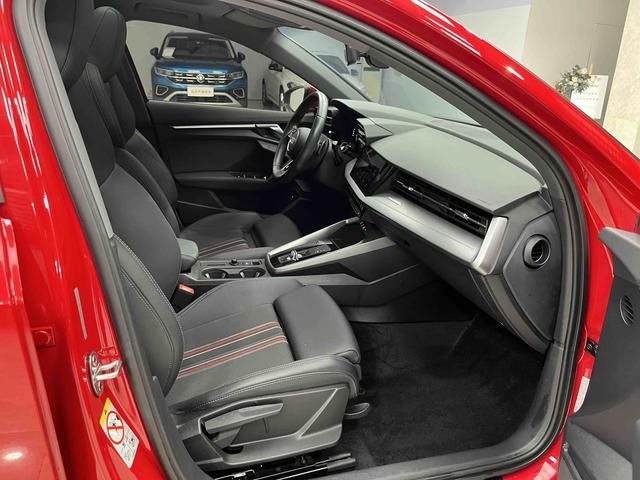 Audi A3 2022 Sportback 35 TFSI Stylish Sportback – фото 13
