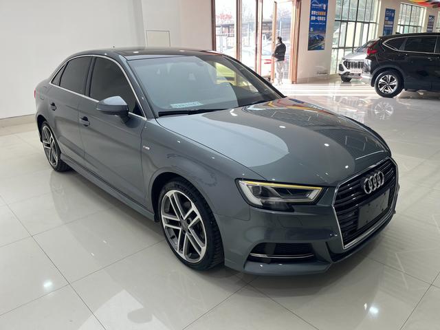 Audi A3 2018 30th Anniversary Limousine 35 TFSI Sport – фото 3