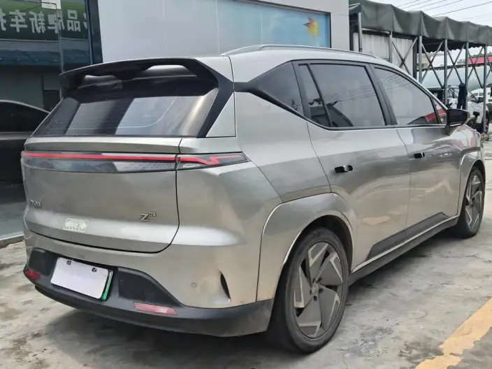 Hechuang Z03 2022 Model 620 Trendy Cool Edition 76.8kWh