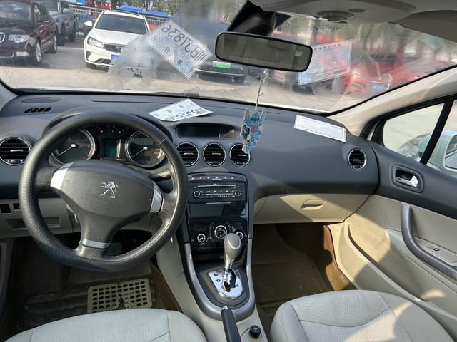 Peugeot 408 2013 2.0L Automatic Comfort – фото 5