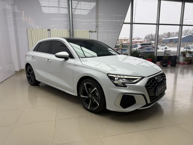 Audi A3 2022 Sportback 35 TFSI Stylish Sportback – фото 3