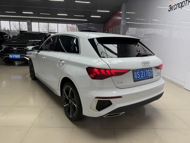 Audi A3 2022 Sportback 35 TFSI Stylish Sportback – фото 9