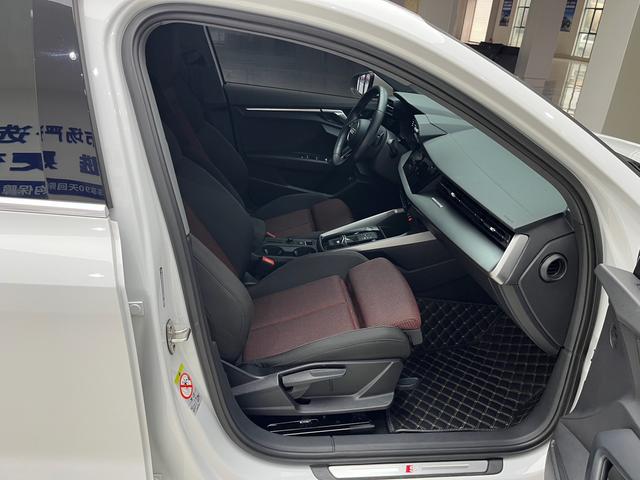 Audi A3 2023 Modi f ied Sportback 35 TFSI Enterprising Sport – фото 12