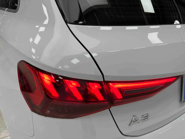 Audi A3 2022 Sportback 35 TFSI Stylish Sportback – фото 19