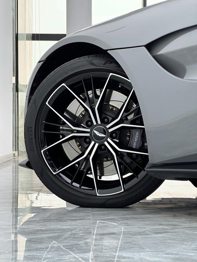Vantage 2023 4.0T V8 Coupe – фото 10