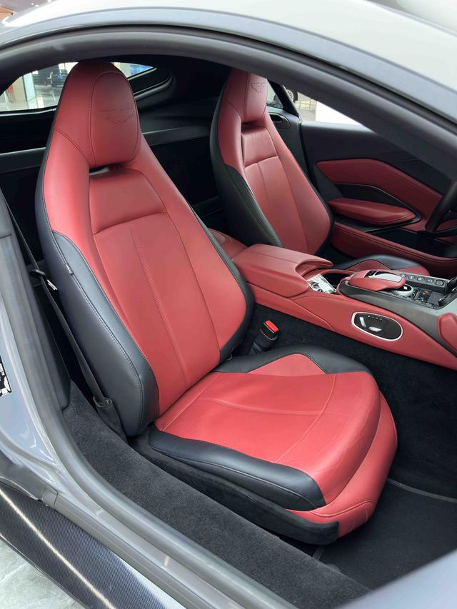 Vantage 2023 4.0T V8 Coupe – фото 14