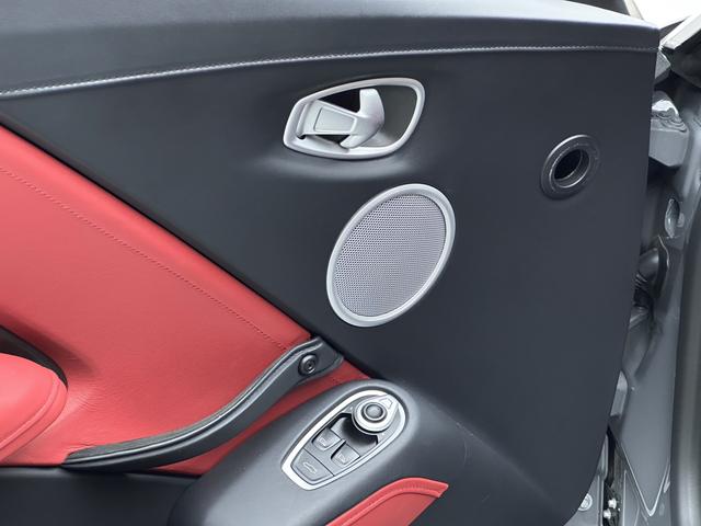 Vantage 2023 4.0T V8 Coupe – фото 17