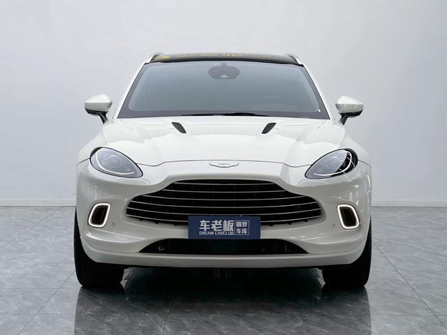 Aston Martin DBX Модель 2022 года 3.0T STRAIGHT SIX