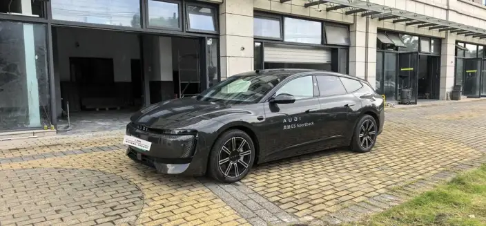 AUDI E5 Sportback 2026 Model Pioneer quattro Model
