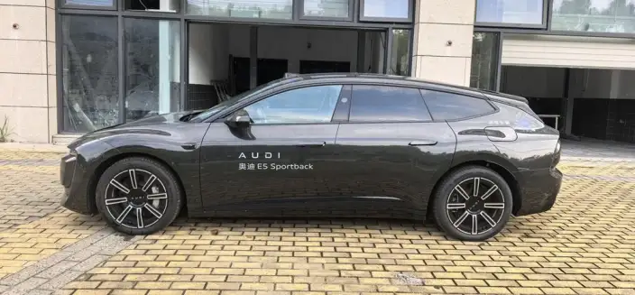 AUDI E5 Sportback 2026 Model Pioneer quattro Model
