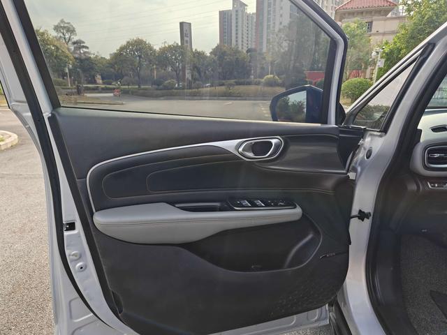 AION V Модель 2022 года AION V Plus 70 Smart Technology Edition Ternary lithium – фото 5