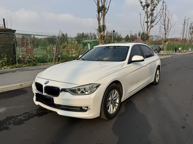 BMW 3 Series 2013 модификация комплектация 320Li Luxury Design Set – фото 1