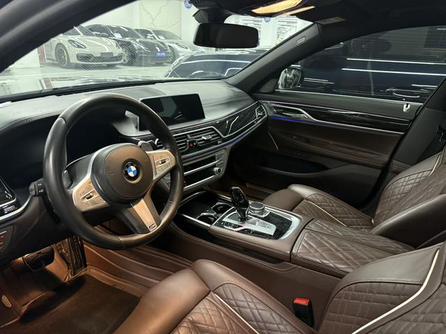 BMW 7 Series Модель 2019 года 740Li Leading M Sports Set – фото 6