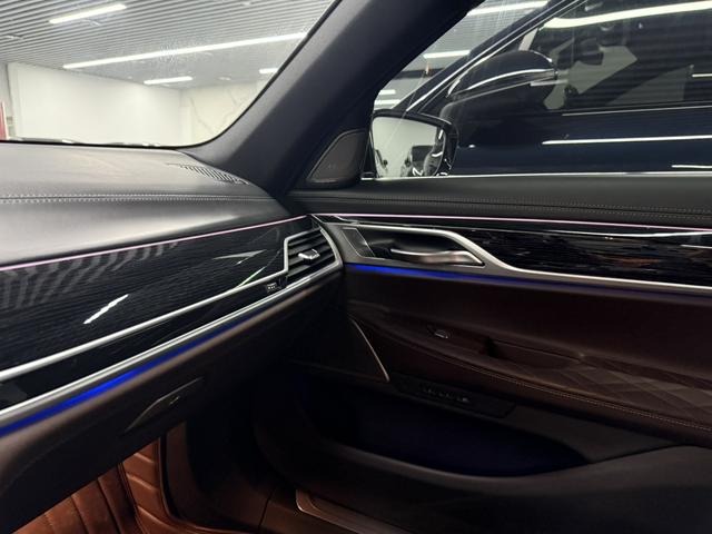 BMW 7 Series Модель 2019 года 740Li Leading M Sports Set – фото 8