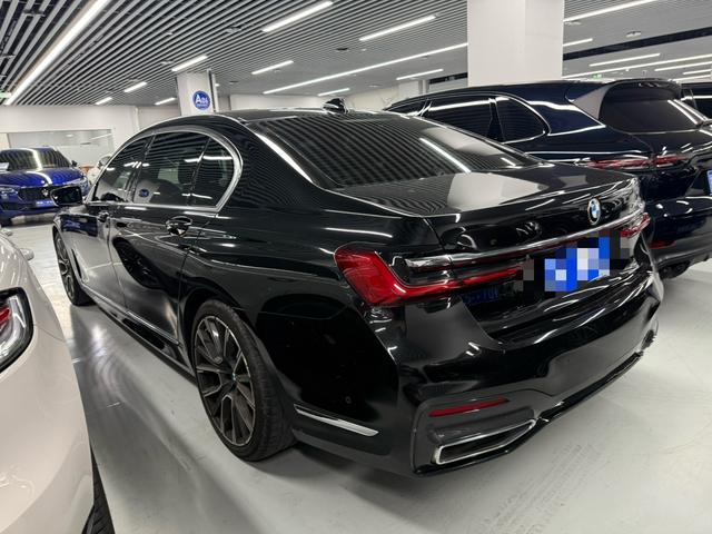 BMW 7 Series Модель 2019 года 740Li Leading M Sports Set – фото 13