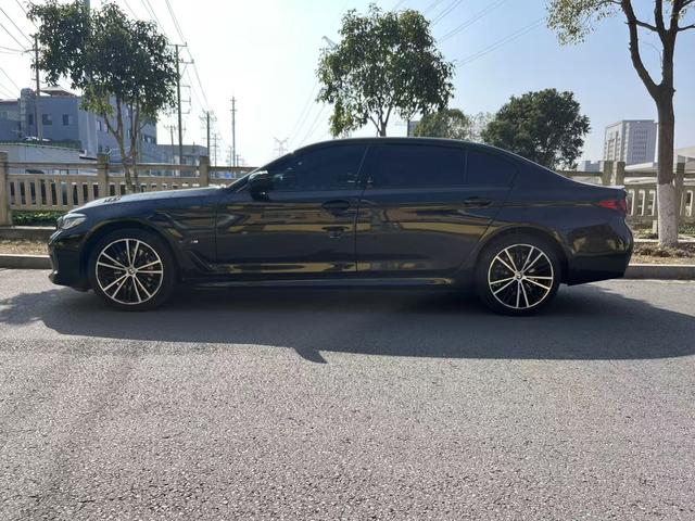 BMW 5 Series 2023 Modi f ied 530Li Lead M Sport Package – фото 3