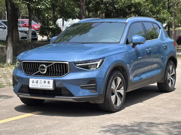 Volvo XC40 2023 Model B3 Smart Range Deluxe Edition