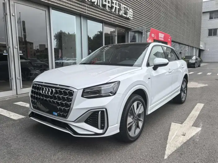 AUDI Q2L 2025 Model 35 TFSI Fashion Dynamic Model