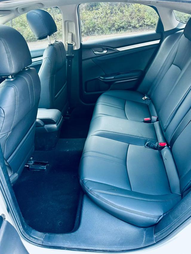 Honda Civic 2016 220TURBO CVT Luxury – фото 5