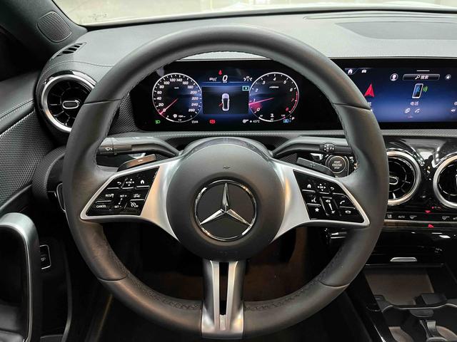 Mercedes-Benz A-class 2023 A 180 L – фото 3